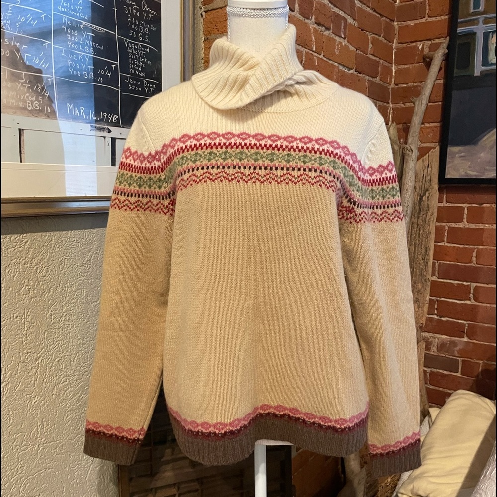 EUC - Eddie Bauer 100% Lambs Wool Turtle Neck Fair Isle Sweater
